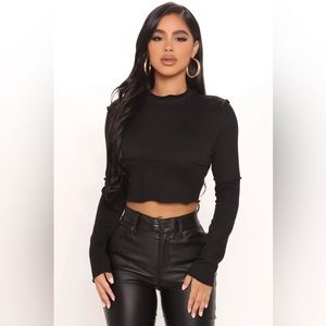 🔥Seams Perfect Mock Neck Top🔥 Medium